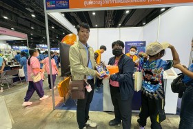 STKC ออกบูธจัดแสดงชิ้นงานชุด ตารางธาตุ ในรูปแบบ AR card สร้า ... Image 180